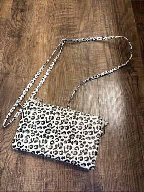 NWOT Jen & Co Leopard Print Crossbody Bag in Black & White